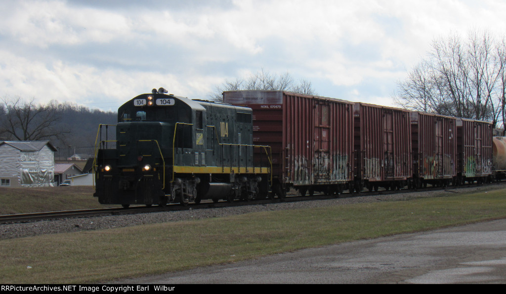 Ohio South Central Railroad (OSCR) 104